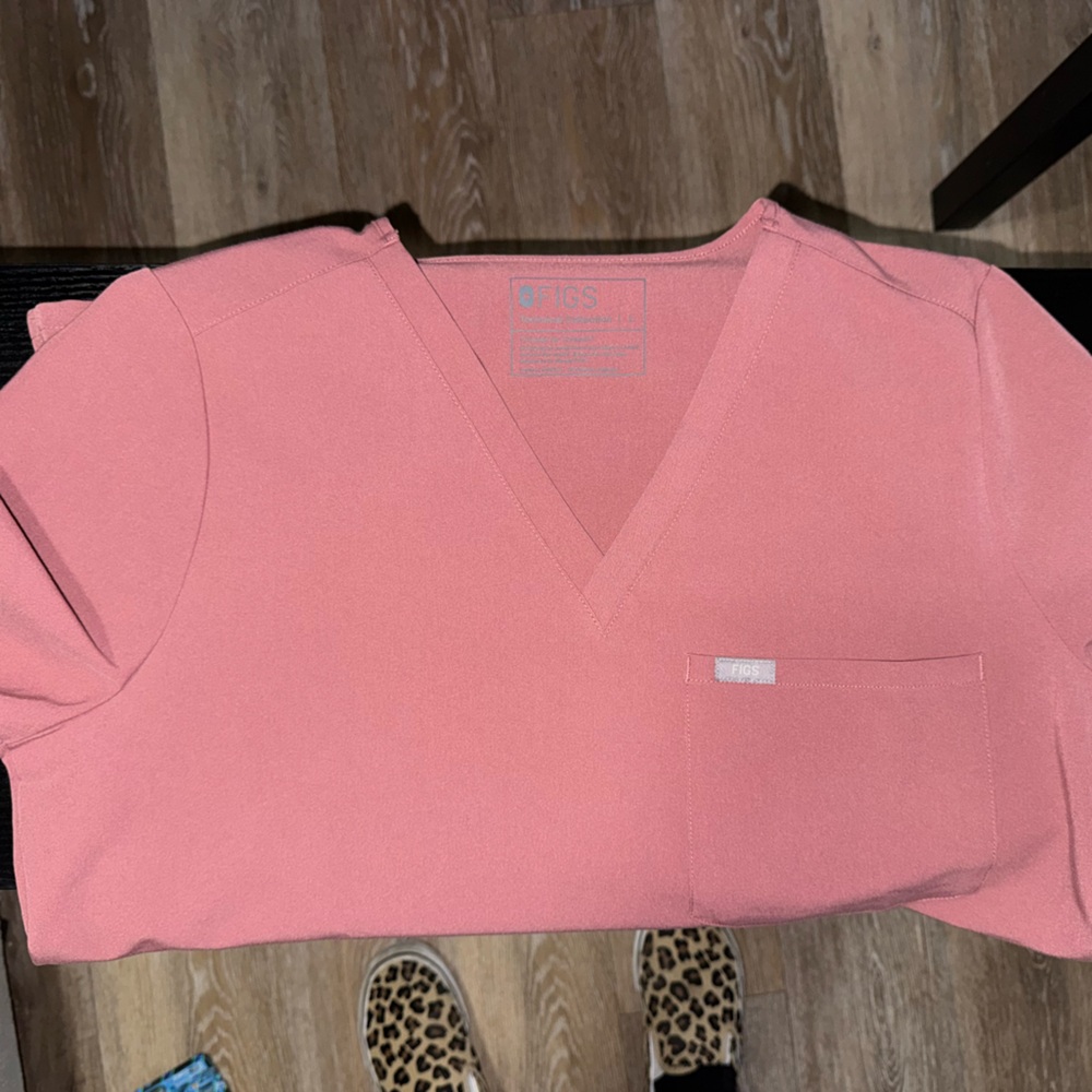 Figs One Pocket Scrub Top